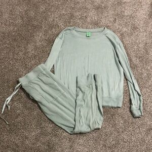 Honeydew USA Light Gray Sweatshirt & Joggers Set